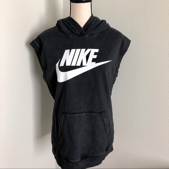 Nike Tops - Nike Solstice Hoodie